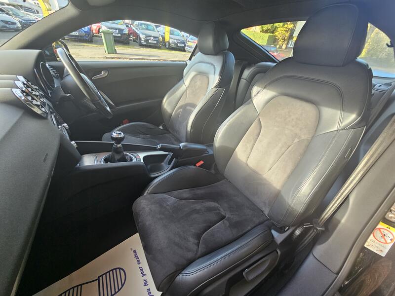 AUDI TT