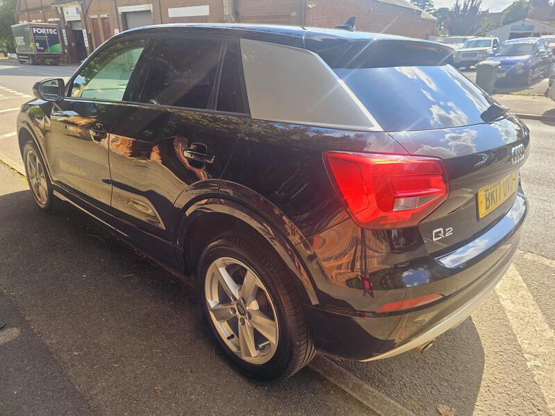 AUDI Q2