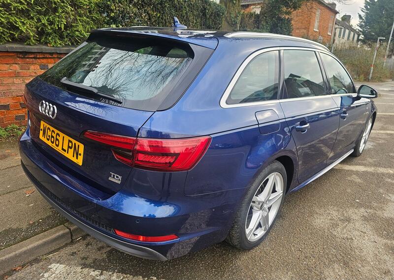 AUDI A4 AVANT