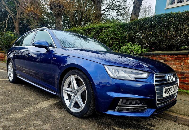 AUDI A4 AVANT