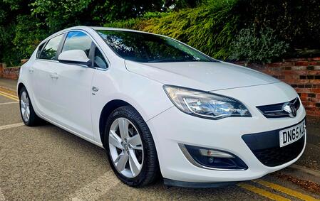 VAUXHALL ASTRA 1.6 i SRi