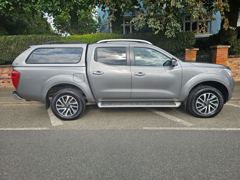 NISSAN NAVARA